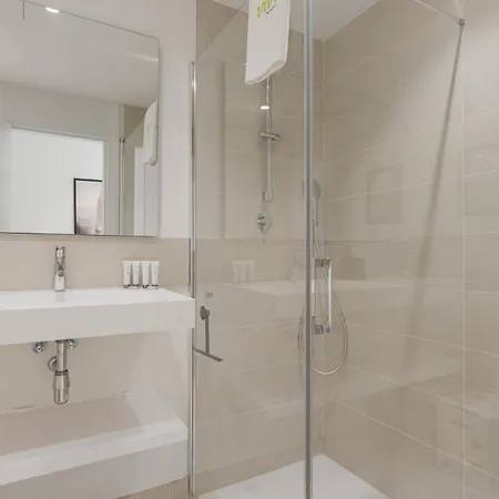 Apartment Vivi Homes - Gerrard Jacuzzi, Terrace, Pool & Sea Vew