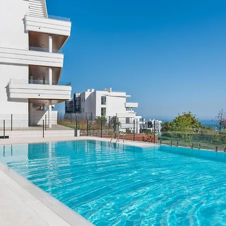 Vivi Homes - Gerrard Jacuzzi, Terrace, Pool & Sea Vew Fuengirola