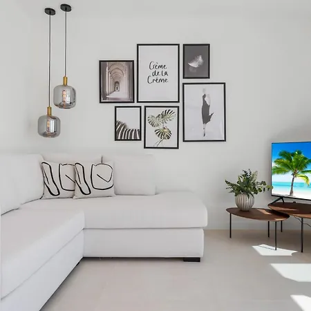 Vivi Homes - Gerrard, Terrace, Pool & Sea Vew Torremuelle