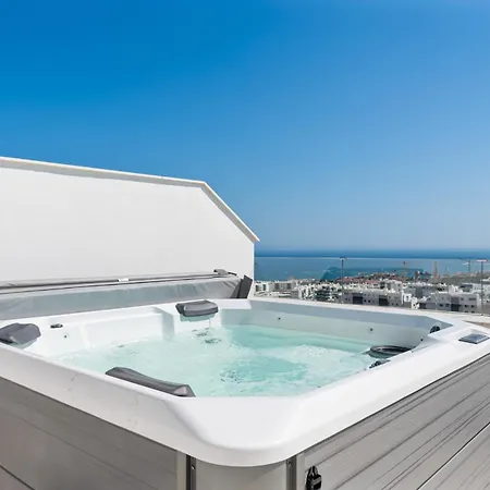 Vivi Homes - Gerrard, Terrace, Pool&sea Vew Apartment