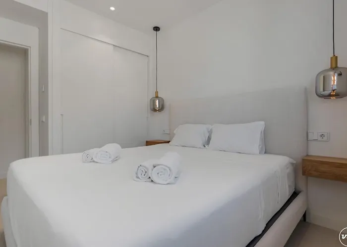 Vivi Homes - Gerrard, Terrace, Pool&sea Vew Apartment Fuengirola
