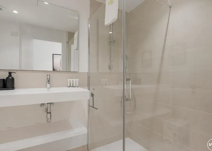 Apartment Vivi Homes - Gerrard, Terrace, Pool&sea Vew