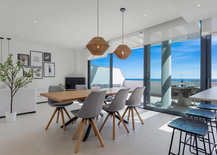 Vivi Homes - Gerrard, Terrace, Pool&sea Vew *