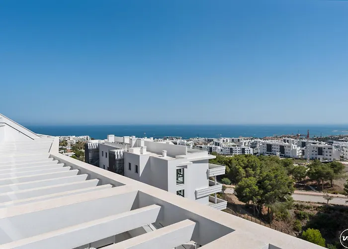 Vivi Homes - Gerrard, Terrace, Pool&sea Vew Apartment *