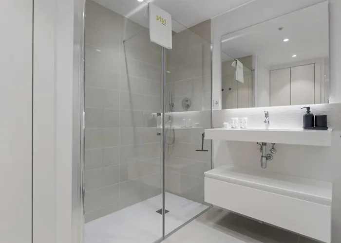 Apartment Vivi Homes - Gerrard, Terrace, Pool&sea Vew *