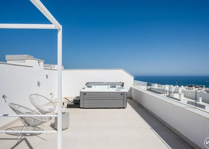 Vivi Homes - Gerrard, Terrace, Pool&sea Vew